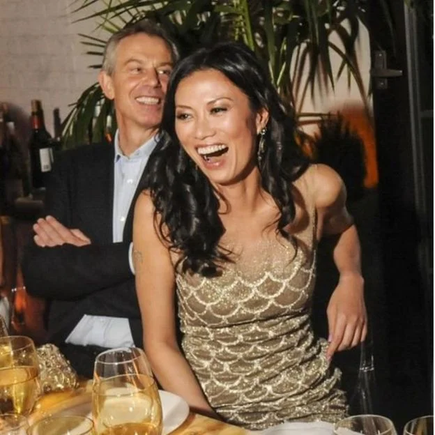 曾有消息传出当时仍然和默多克保持婚姻关系的邓文迪同英国前首相布莱尔有染。
