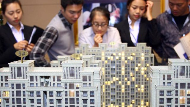 郑永年：股市、房市与中国非典型经济