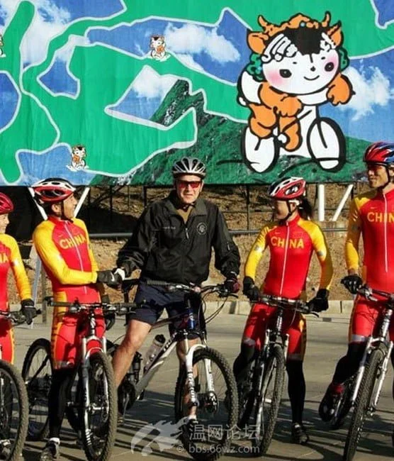 美国前总统小布什与自行车的不解情缘 美国前总统小布什与自行车的不解情缘