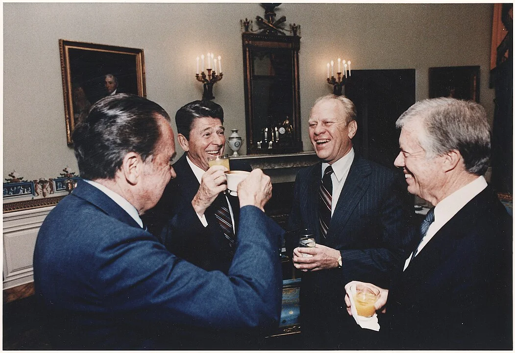 1981年10月，时任美国总统里根与尼克松、福特、卡特前总统