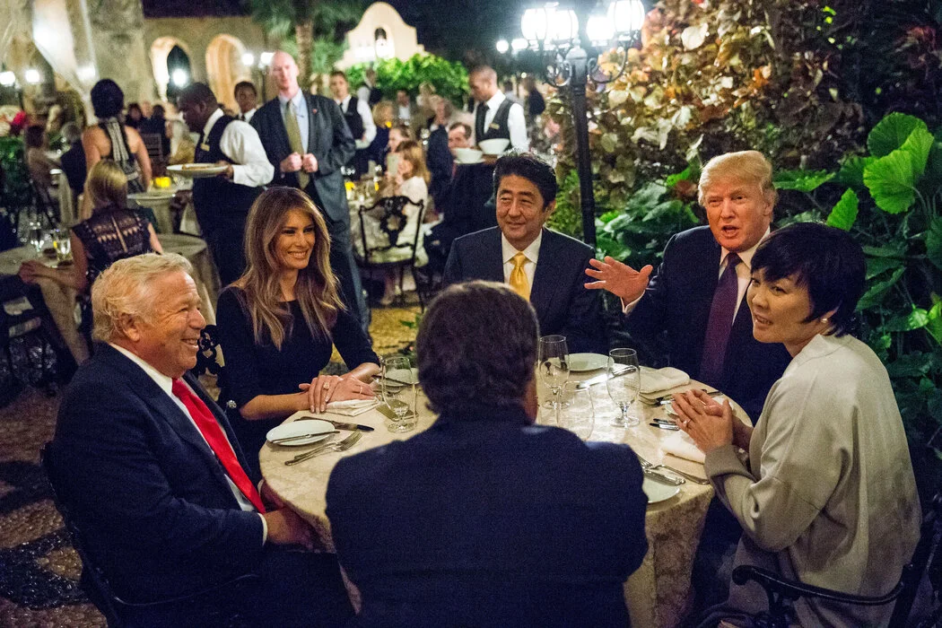 安倍晋三遇刺身亡:任期最长首相的复杂政治遗产 安倍晋三遇刺身亡:任期最长首相的复杂政治遗产