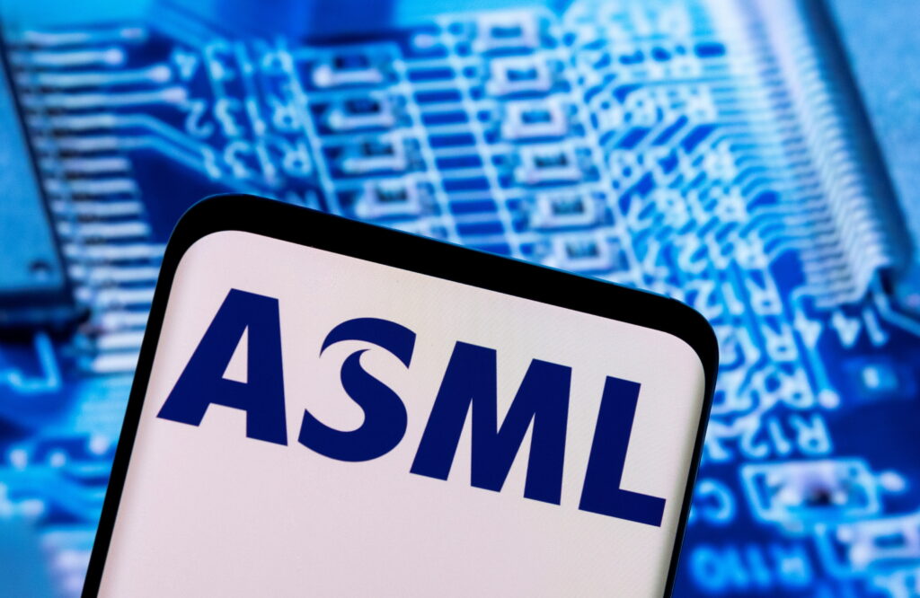 ASML：从飞利浦弃儿到光刻之王