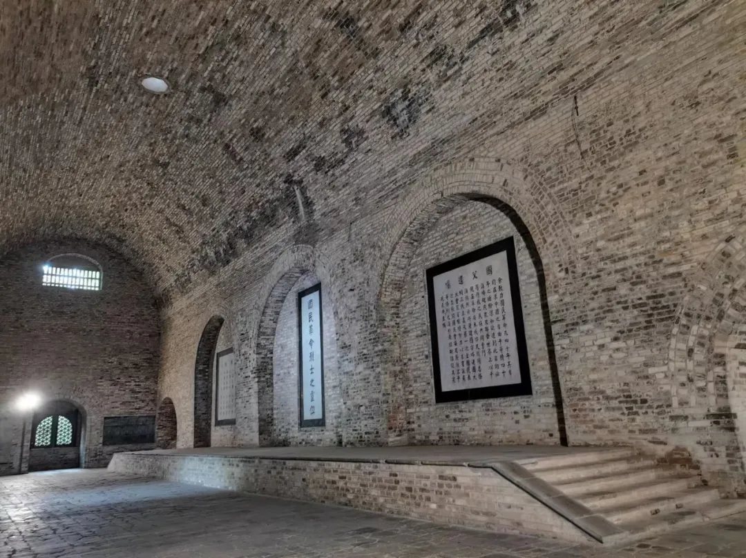 她曾是南京博物院院长,她从塔尖一跃而下 她曾是南京博物院院长,她从塔尖一跃而下