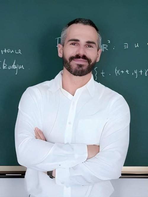 数学家汤涛专访王虹:破百年猜想,赴四十载之约 数学家汤涛专访王虹:破百年猜想,赴四十载之约